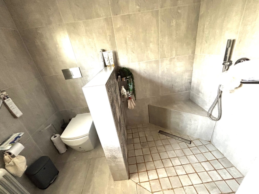 4 Bedroom Property for Sale in Wilkoppies North West